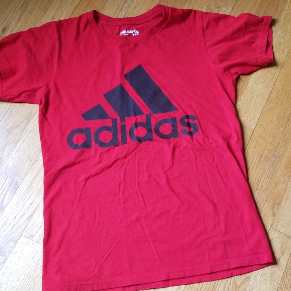 NWOT Mens adidas T-shirt size Small